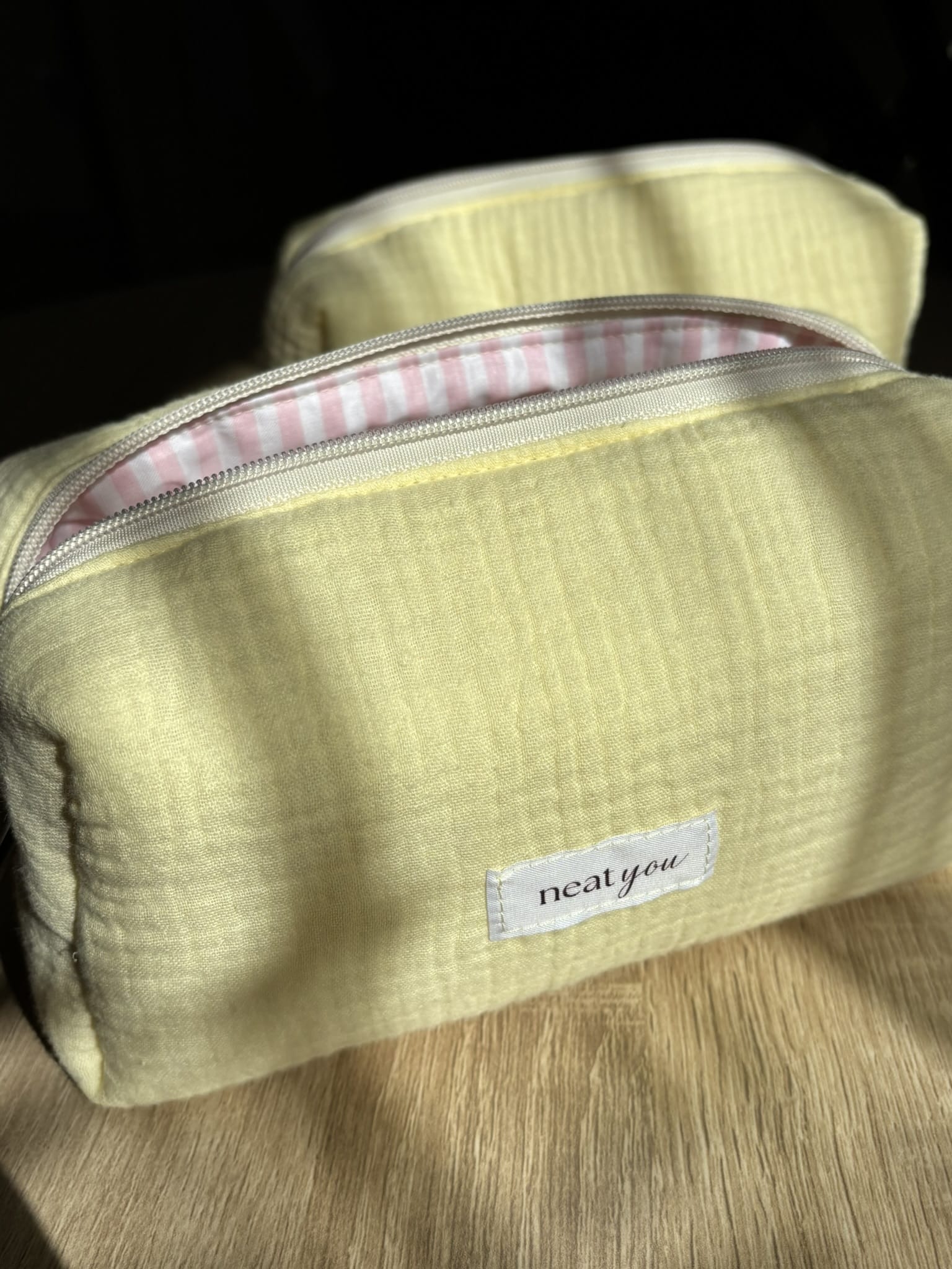 Kosmetyczki hand made – dlaczego warto wybrać ręcznie szytą kosmetyczkę?